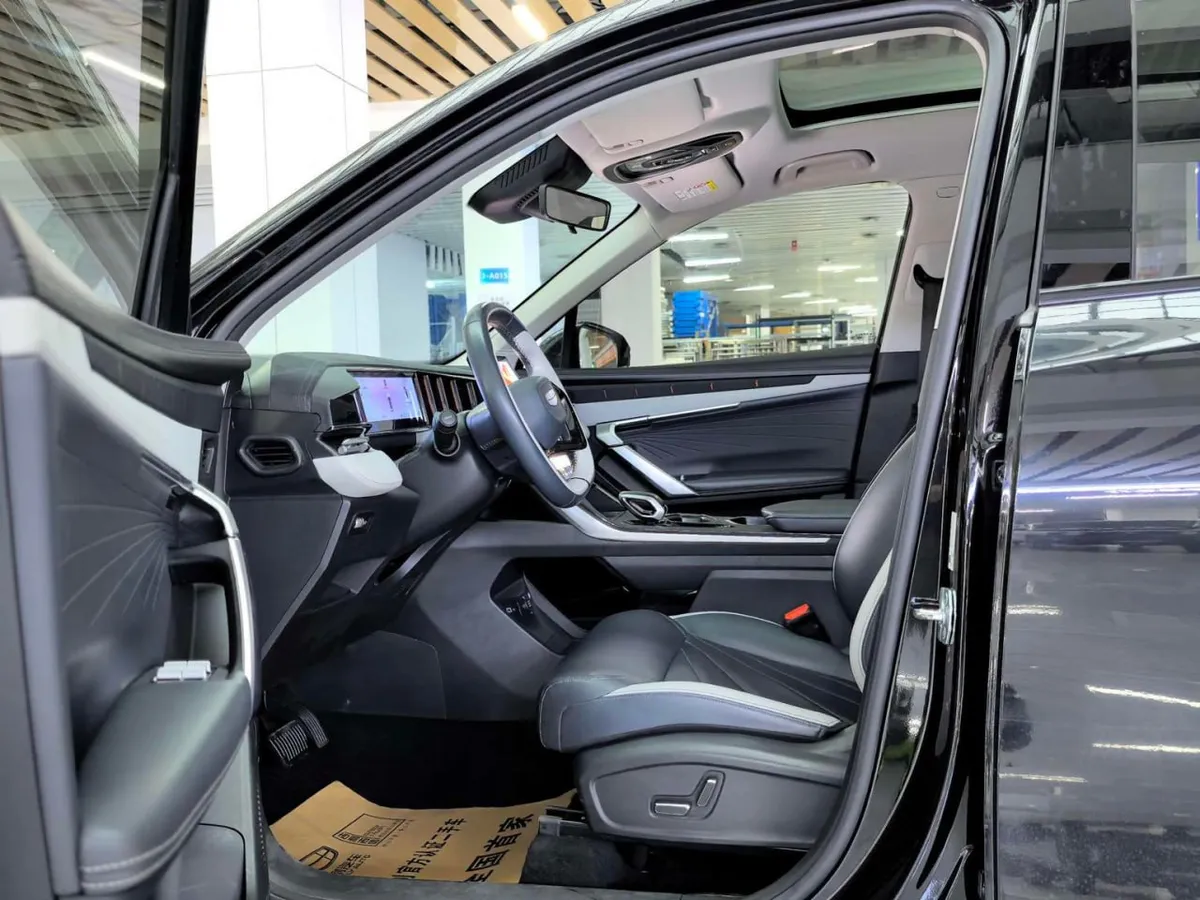 GEELY BOYUE L LUXURY 2023
