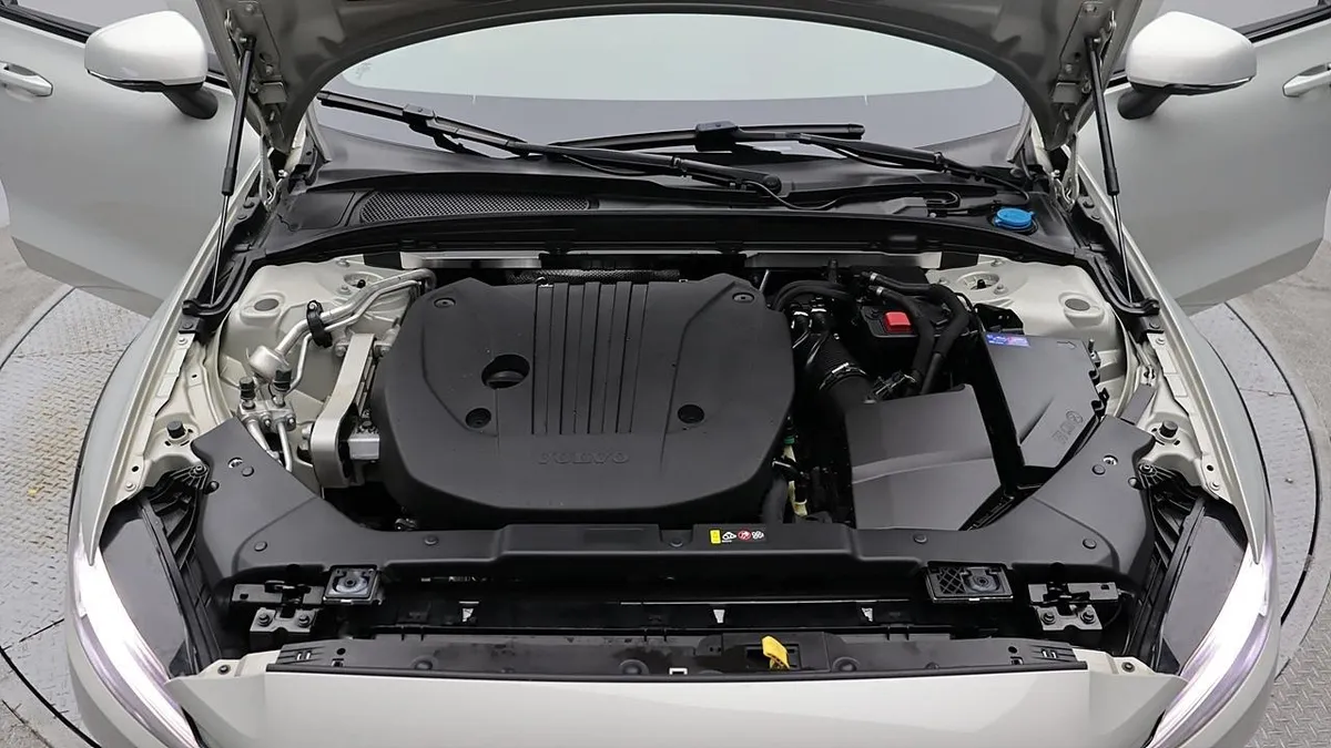 VOLVO V60 CROSS COUNTRY B5 2022