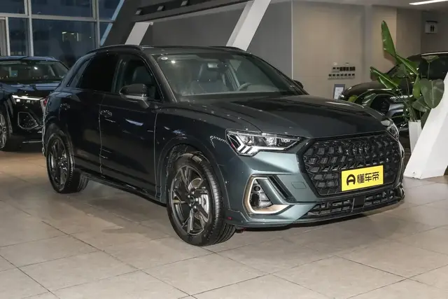 AUDI Q3 2023