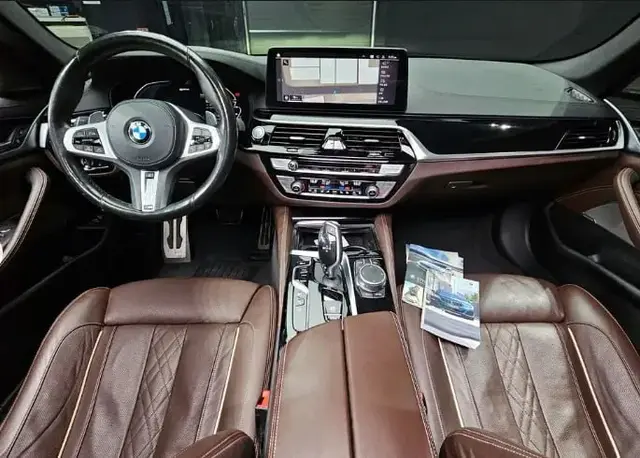 BMW 530E M SPORT 2021