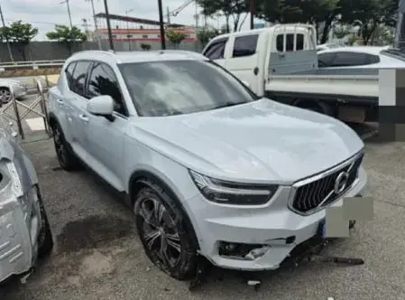 VOLVO XC40B4 AWD 2021