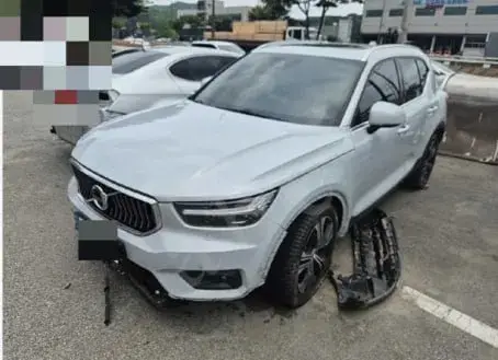 VOLVO XC40B4 AWD 2021