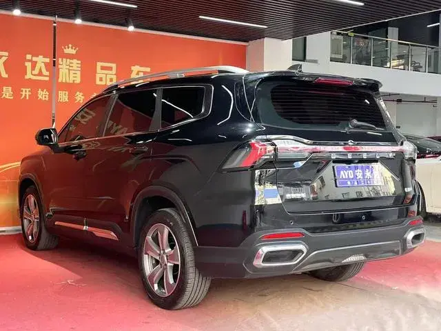 GEELY OKAVANGO 2023