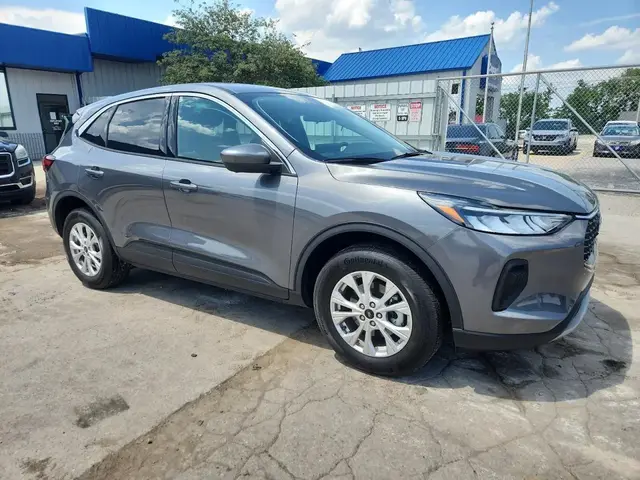 FORD ESCAPE 2023