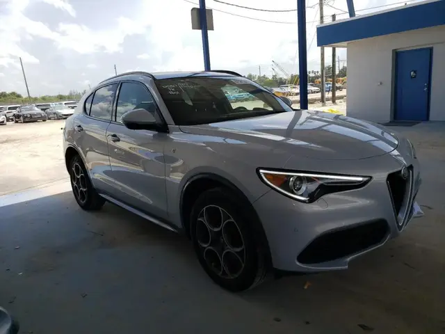 ALFA ROMEO STELVIO 2023