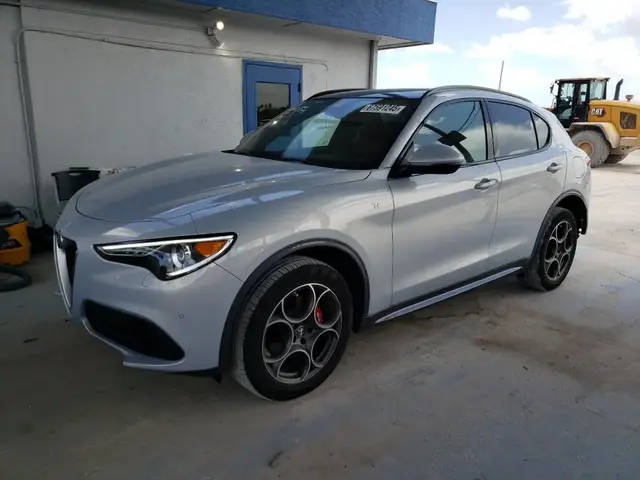 ALFA ROMEO STELVIO 2023