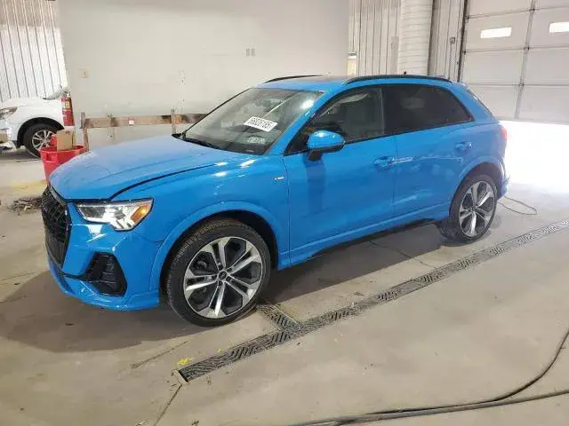 AUDI Q3 2021