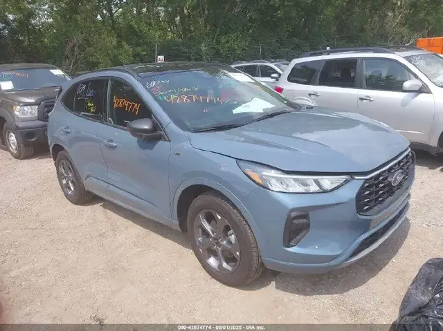 FORD ESCAPE ST-LINE 2024
