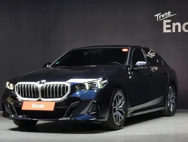 BMW 520I M-SPORT 2023