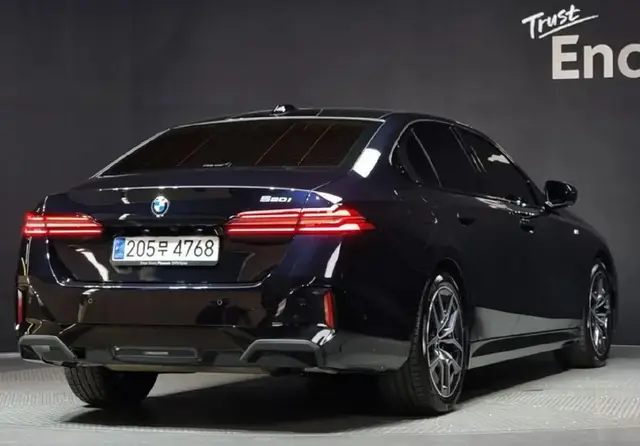 BMW 520I M-SPORT 2023