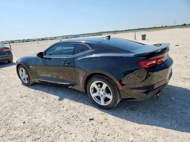 CHEVROLET CAMARO LS 2021