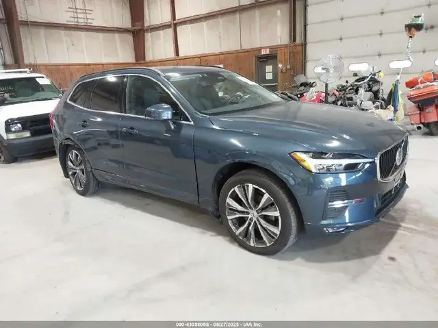 VOLVO XC60 B5 MOMENTUM 2022