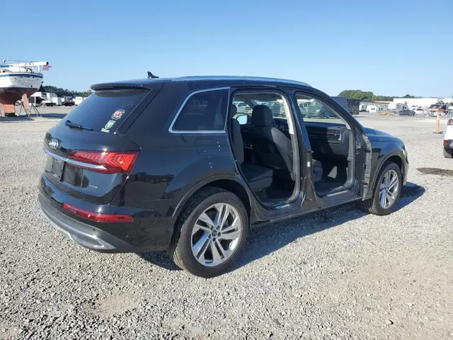 AUDI Q7 2022