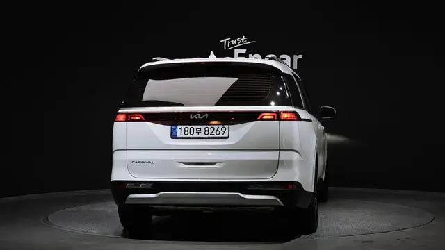 KIA CARNIVAL 9-SEATER PRESTIGE 2022