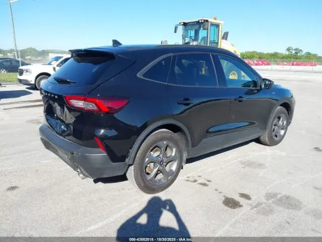 FORD ESCAPE ST-LINE 2025