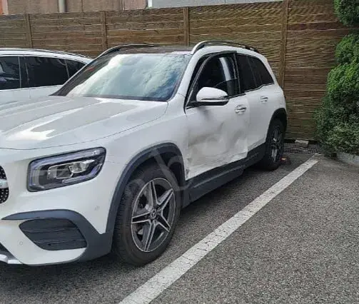 MERCEDES-BENZ GLB250 4MATIC 2021