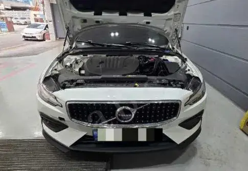 VOLVO V60CCB5 AWD 2022