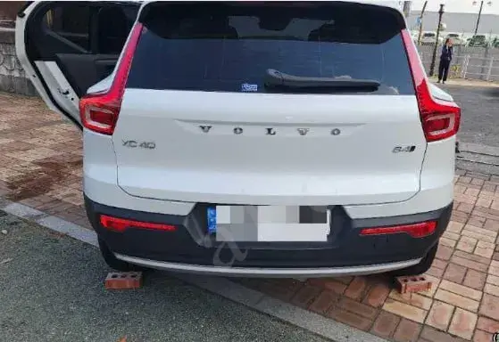 VOLVO XC40B4 AWD 2022