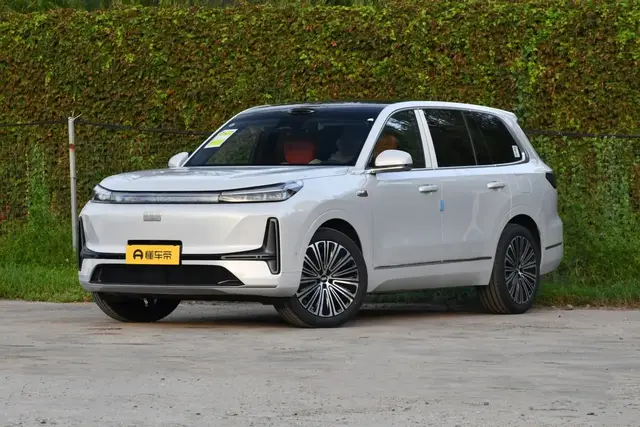 GEELY GALAXY 210 AWD NAVIGATOR 2025