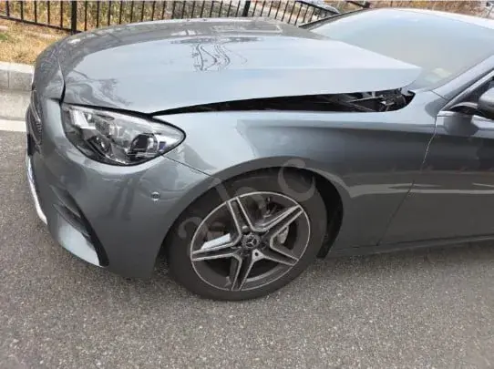 MERCEDES-BENZ E250 2023