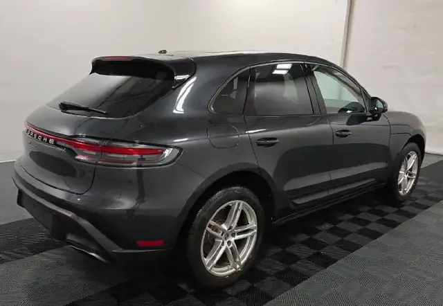 PORSCHE MACAN 2022