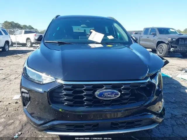 FORD ESCAPE ST-LINE 2023