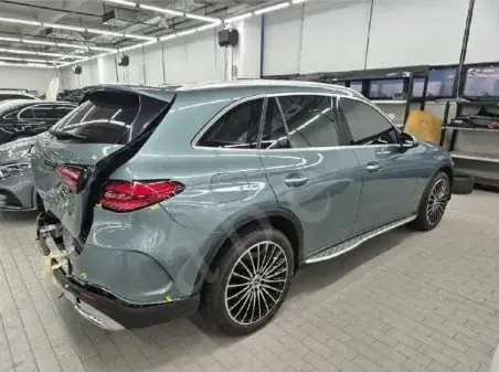 MERCEDES-BENZ GLC300 4MATIC 2025