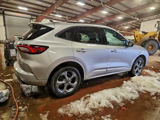 FORD ESCAPE ST-LINE 2023