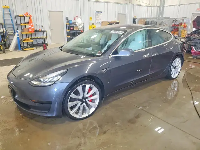 TESLA MODEL 3 PERFOMANCE 2018