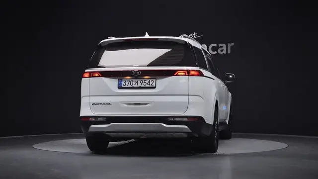 KIA CARNIVAL 9-SEATER PRESTIGE 2021