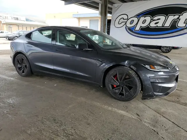 TESLA MODEL 3 2024