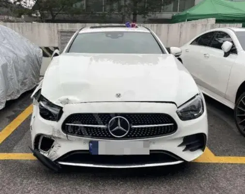 MERCEDES-BENZ E250 2023