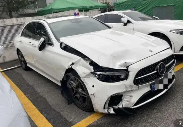 MERCEDES-BENZ E250 2023