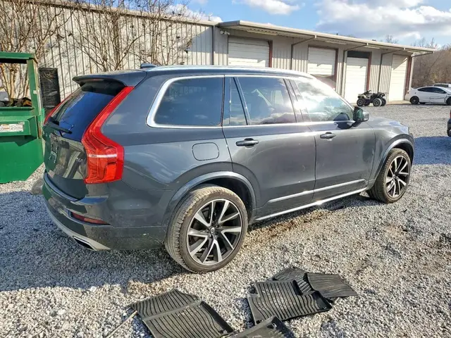 VOLVO XC90 2021