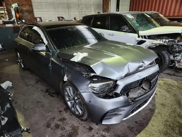 MERCEDES-BENZ E-CLASS 2022