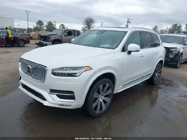 VOLVO XC90 2024