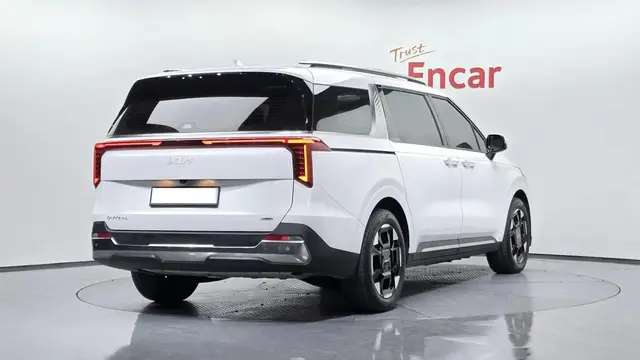 KIA CARNIVAL 4TH GEN HEV 2024