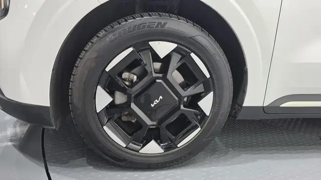 KIA CARNIVAL 4TH GEN HEV 2024