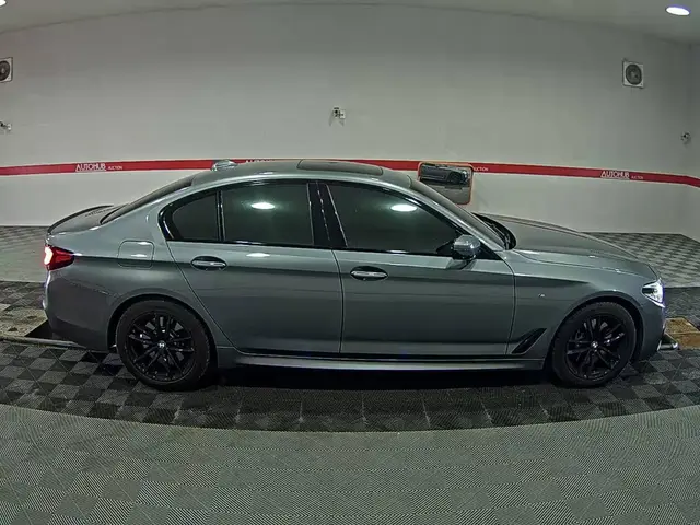BMW 530I M SPORTS PACK 2017