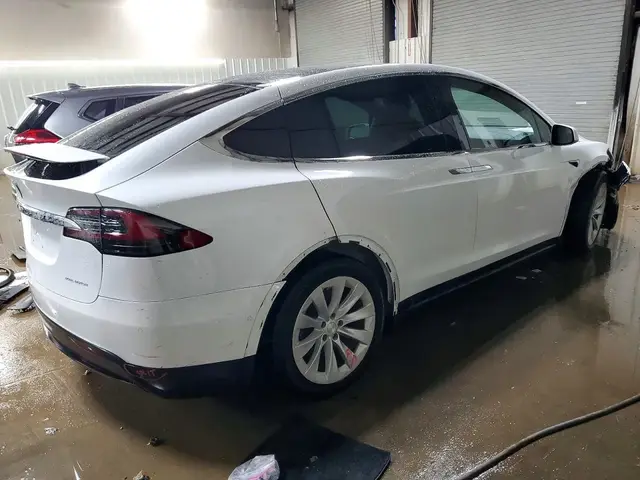 TESLA MODEL X 2020