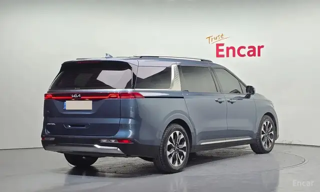 KIA CARNIVAL 2023