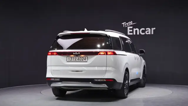 KIA CARNIVAL 9-SEATER SIGNATURE 2021