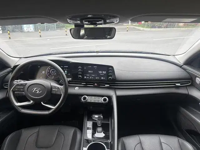 HYUNDAI ELANTRA ELITE 2021