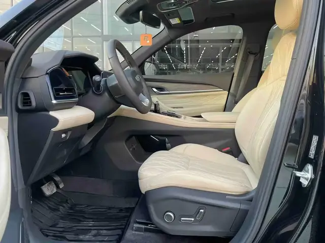 GEELY XINGYUE L МАКСИМАЛЬНАЯ С ПРОЕКЦИЕЙ И АКУСТИКОЙ BOSE 2025