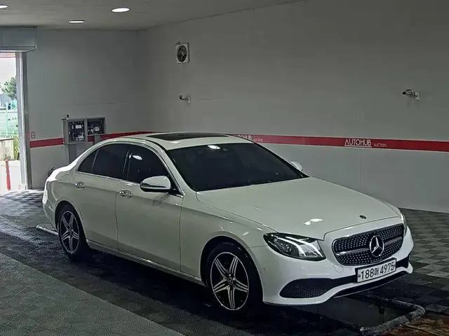 MERCEDES-BENZ E-CLASS 2019