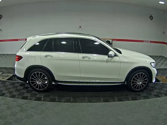 MERCEDES-BENZ GLC 2019