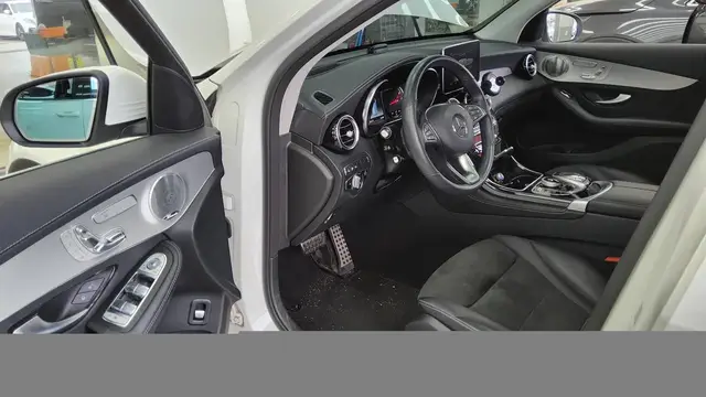 MERCEDES-BENZ GLC 2019
