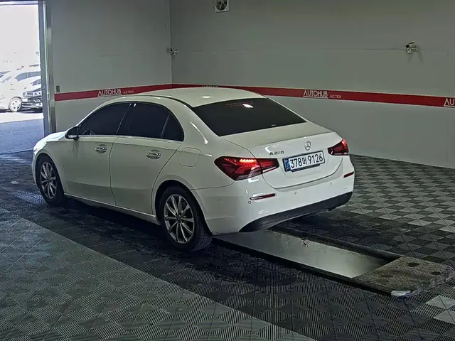 MERCEDES-BENZ A-CLASS 2021