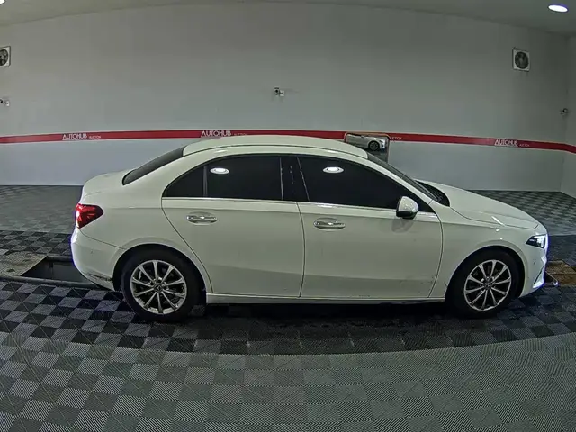 MERCEDES-BENZ A-CLASS 2021