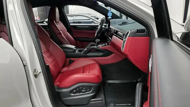 PORSCHE CAYENNE 2022
